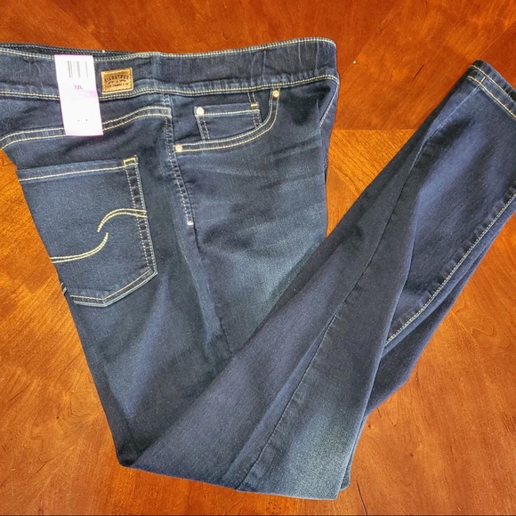 Levi Strauss Skinny Jeans size 12L - Picture 6 of 6